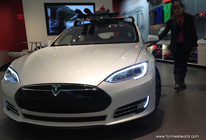 Автомобиль Tesla