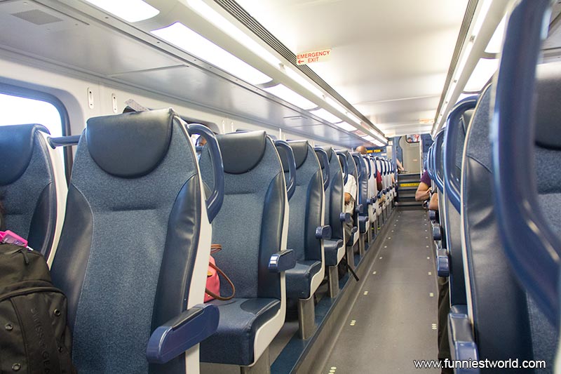 Кресла американского поезда